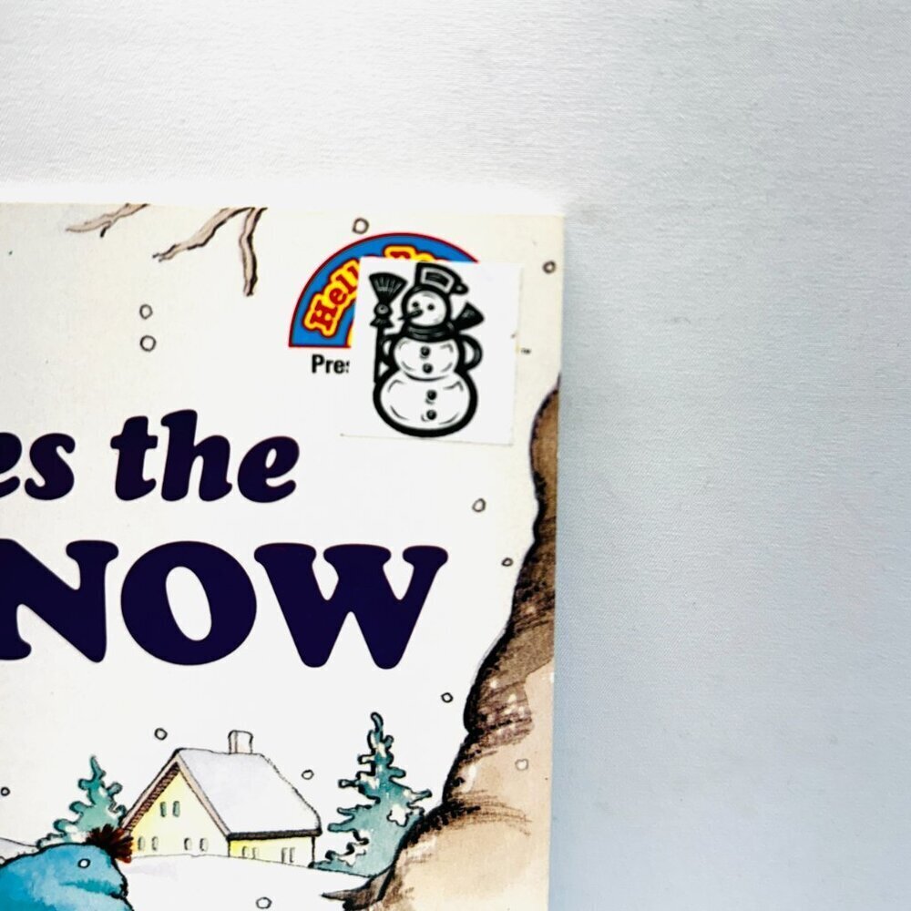 Here Comes the Snow - Hello Reader Level 1 Paperback, by Angela Shelf Medearis - Picture 2 of 3